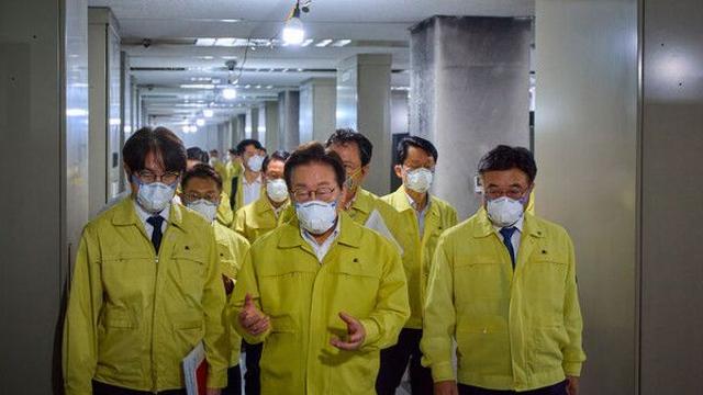 이 대통령, 국정자원 현장 찾아 피해 상황 점검…복구 인력 격려도(종합)