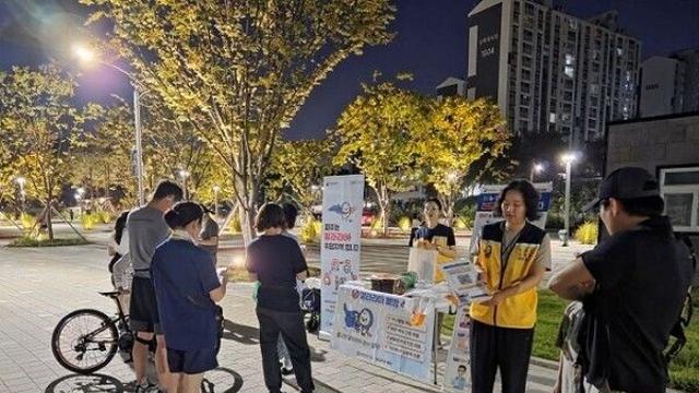 파주시보건소,‘말라리아 등 감염병 예방 야간 홍보활동’성료