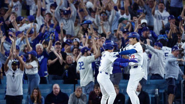 PS 데뷔 김혜성, 발로 만든 끝내기 득점...다저스 연장 승부 끝에 필라델피아 꺾고 NLCS 진출