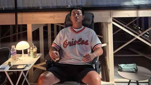 ‘사칭 논란’ 하정우, 캠핑 떠났다…피부광 무슨 일이야 [RE:스타]