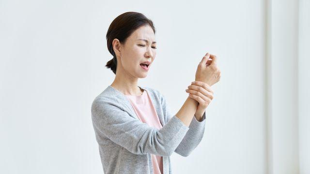 명절 후 손목 통증, 방치하면 ‘손목터널증후군’ 될 수 있어