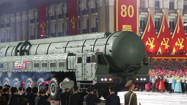 北열병식에 새 ICBM 화성-20형 등장…