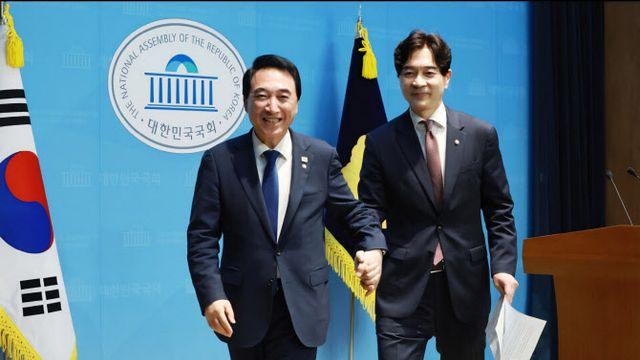 막말 공방 속 사과 주고받은 여야 대변인