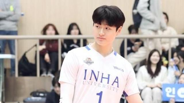 남자배구 거포 윤경, 신인 드래프트 불참…이우진이 최대어 전망