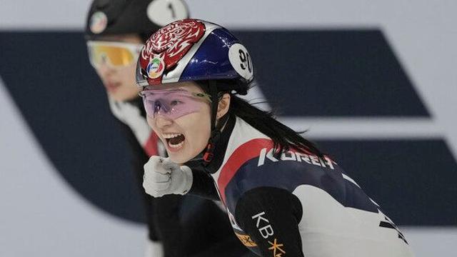 쇼트트랙 최민정, 1차 월드투어 1500m 조 1위로 준결승 안착