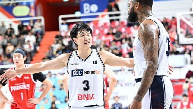 프로농구 KCC, 현대모비스 제압…한국가스공사는 개막 3연패