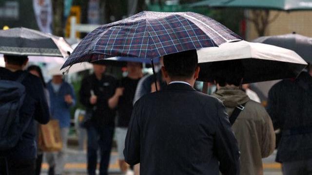 대체로 흐린 하늘에 곳곳 비 소식…주말부터 기온 하강[다음주 날씨]