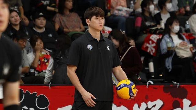 '배구 전설'서 코치로 새 출발한 문성민 