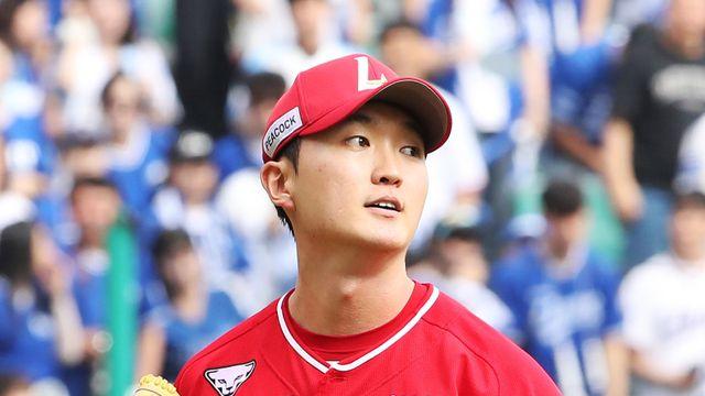 1·2회 탈삼진 6개→ 4회 피안타 3개 2실점...SSG 김건우, 신기록 쓰고도 조기강판 [준PO2]