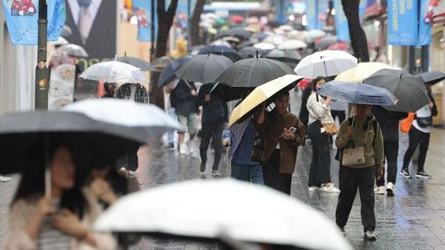 추석 연휴 끝···12일 전국 흐리고 곳곳 비