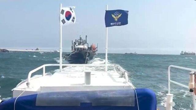 부산 앞바다서 22명 탄 낚시어선 표류…해경 무사히 예인