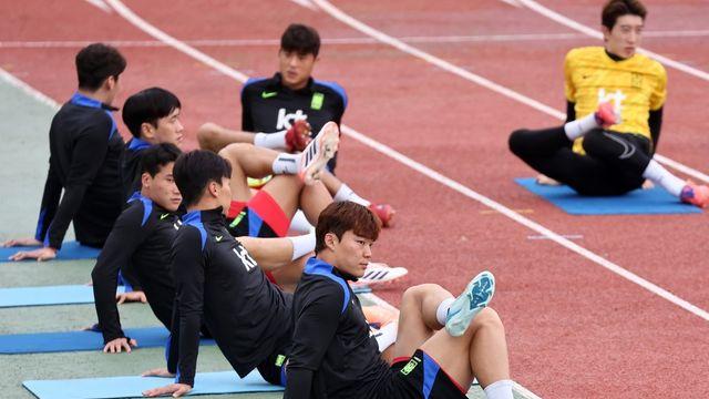 강팀 예방주사 '아얏!'…웃음기 빠진 홍명보호 태극전사들