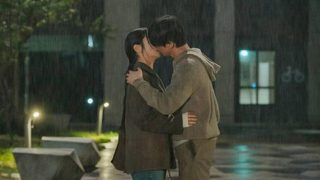 ‘보물섬’, ‘귀궁’, ‘굿보이’ 다 꺾었다...올해 작품상 품은 대이변 ‘한국 드라마’