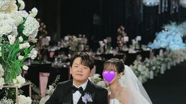 곽튜브, 결혼식 사진 공개...연하 와이프와 달달 투샷