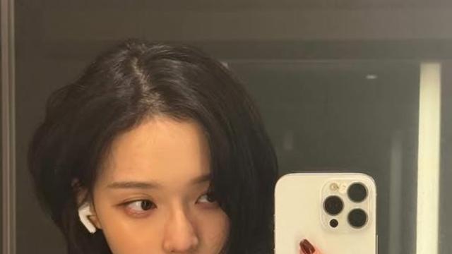평범한 묵주팔찌, 윈터 손목에선 왜 달라질까? [스타연구소]