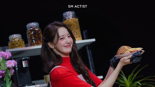 '폭군의 셰프' 대박 난 임윤아, 마카오까지 사로잡으며 현장 '들썩'