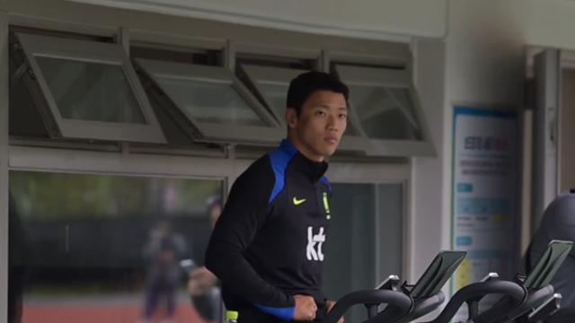 ‘홀로 사이클 탄 황희찬’ 파라과이전 출격 여부에 촉각