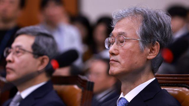 민주당, 조희대에 李대통령 재판 등 질의 강행…曺 '묵묵부답'