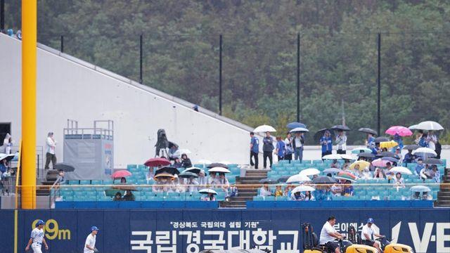 지난해 삼성 울린 가을 빗줄기…올해는 '단비'일까 '흙비'일까