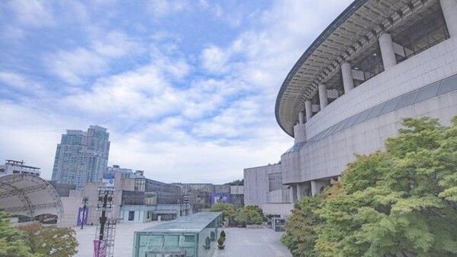 공연의 감동과 커피의 향기, 예술의전당이 빚은 서초의 문화 산책