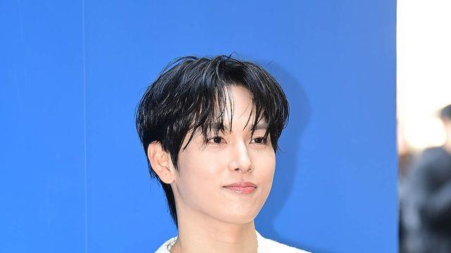 SM 손 잡은 임시완, '15년 독기' 남달랐다 