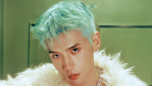 복근 드러낸 카드 비엠, 뜨거운 컴백 예고