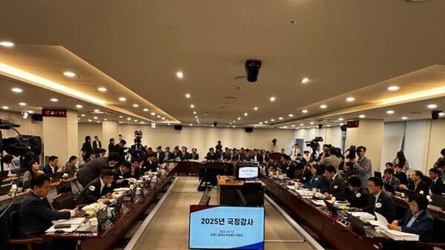 과방위 국감서 與, '尹정부 R&D 예산 삭감' 질타…배경훈 