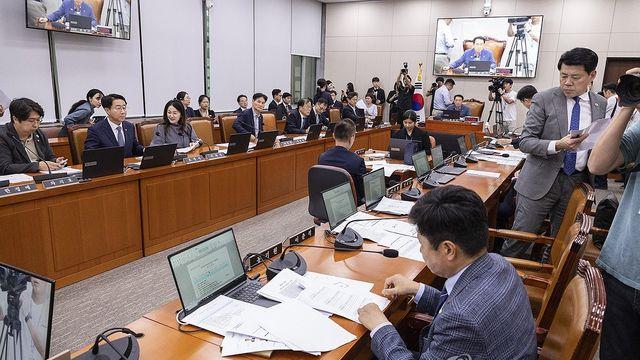 외통위 국감서 유엔대사 적격성 공방…