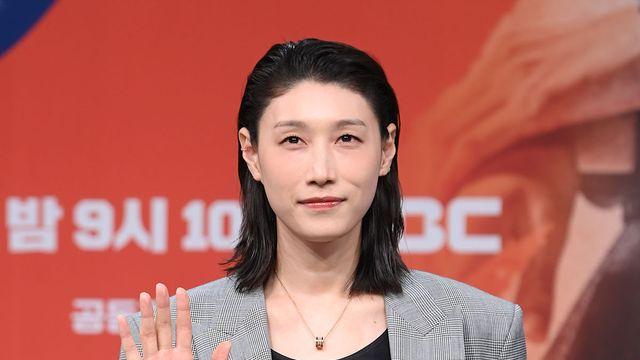 레전드 김연경, '신인감독'도 잘한다…18일 은퇴식→'한일전' 어떨까 [엑's 이슈]