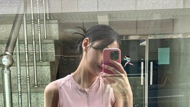 에이핑크 오하영, '운동 짝사랑' 고백하며 탄탄 몸매 과시…트레이닝복으로 드러난 완벽 보디라인