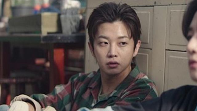 김민석, 90년대 X세대 완벽 변신…매력 발산 (태풍상사)