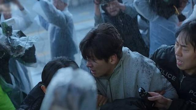캐스팅 미쳤다...‘모범택시’·‘범죄도시4’ 작가 신작으로 벌써 터진 ‘한국 드라마’