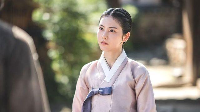 디즈니 최초라더니…’추노’ 작가가 각 잡고 쓴 역대급 사극, 대박 터졌다
