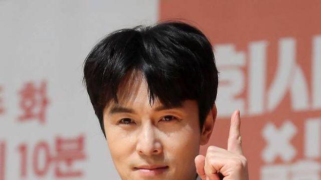 김동완, 또 의미심장 저격글 논란 