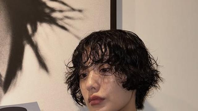 나나, 고혹적인 비주얼…패션 화보 같은 일상 [IS하이컷]
