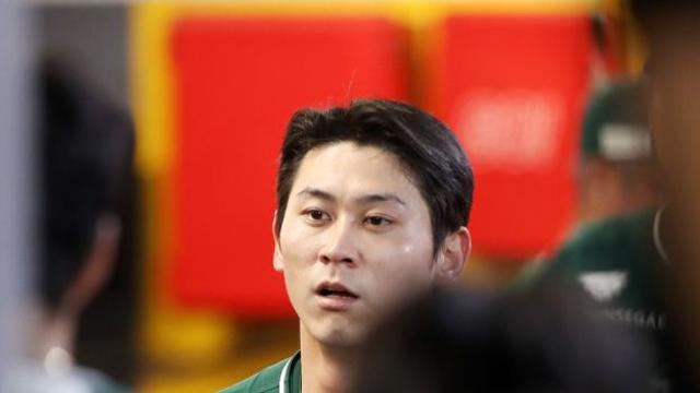 '연봉 3200만원' 어렵게 깬 10년 무명 생활, 악몽의 준PO 3차전 풀타임…극복은 선수의 몫 [IS 피플]