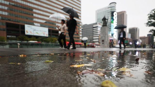 충북 대체로 흐리고 비…낮 최고 24도