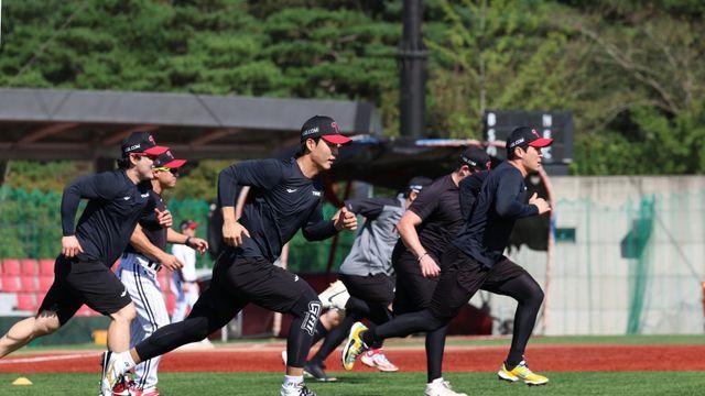 “전략이잖아. 알려줄 순 없지”…한국시리즈 앞둔 LG, 타팀과 연습경기 안 하는 진짜 이유는
