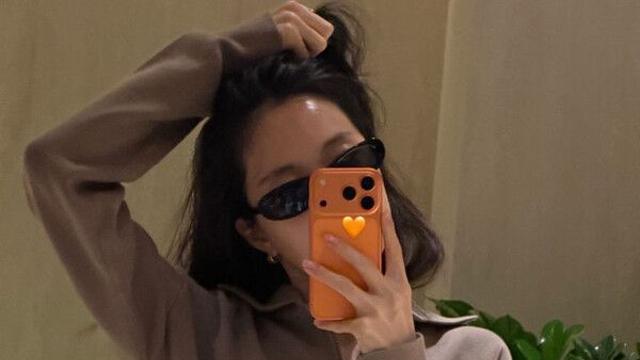 손나은, 완벽 운동복 자태…거울 셀카 '찰칵'