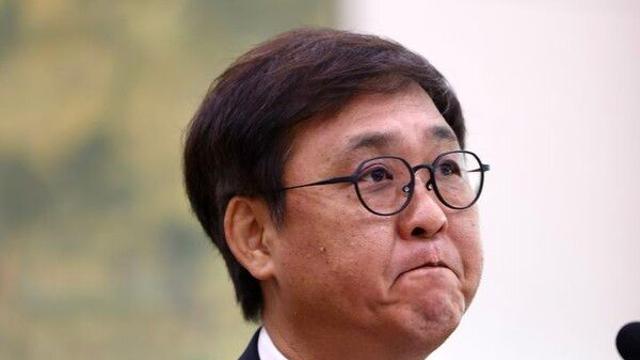 최휘영, '무늬만 국제콩쿠르 참석후 병역특혜' 지적에 