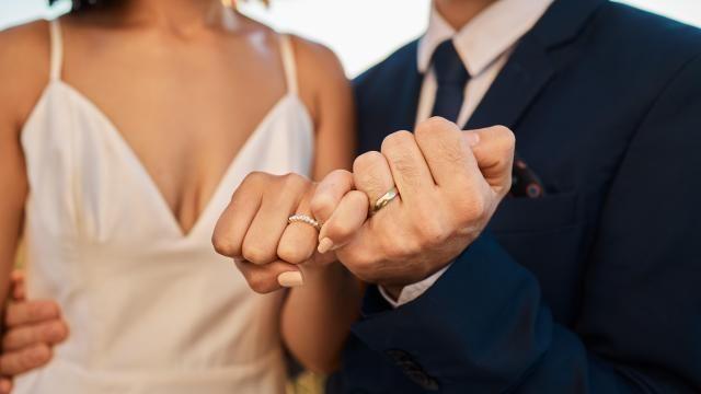 韩国未登记婚姻激增 法律婚姻反成经济负担