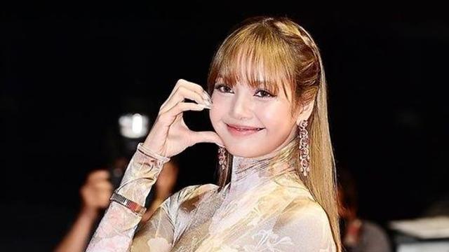 리사, 드디어 공개 '애정 표현' 박제…'♥재벌 열애설' 침묵 속 이례적 행보 [엑's 이슈]