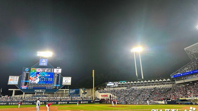 KBO 44년史 최초 라팍이 해냈다!  14일 대구 2만 3680석 완판→PS 27G 연속 매진 신기록 탄생 [준PO4 현장]