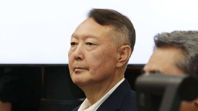 윤 전 대통령 “눈물로 써주신 편지들이 제 힘이 된다”