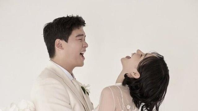이장우♥조혜원, 11월 23일 결혼 발표와 함께 '웨딩 화보' 공개…서로 안고 '박장대소' 선남선녀 비주얼
