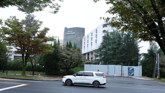 APEC 행사장 일대 문 닫은 호텔·상가 '흉물' 방치…당국 고심