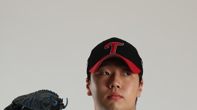 '초대박' 김영우보다 더 좋다? LG 청백전서 '깜짝 무기' 등장…'153km 패스트볼+142km 슬라이더' KS 불펜 핵 되나 [이천 현장]