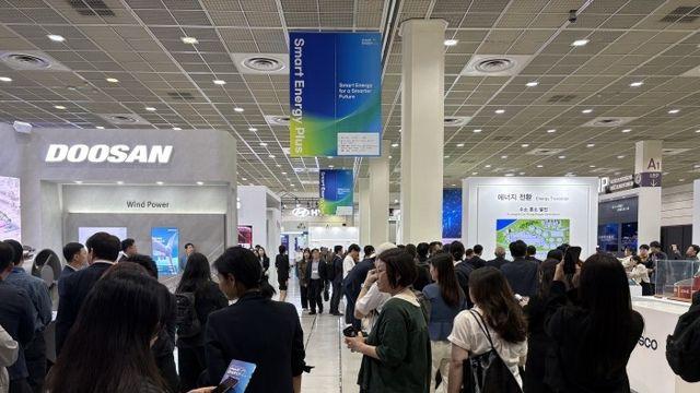 코엑스 전기차 신기술 경쟁···벤츠·BMW 친환경차 미래 제시