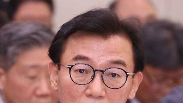 전재수 해수부 장관 “해수부 산하기관 부산 이전 올해 안에 국회 보고”