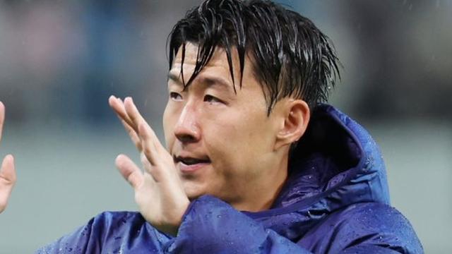 야유 가득+관중석 텅텅…이례적 상황에 손흥민, '소신 발언' 나섰다